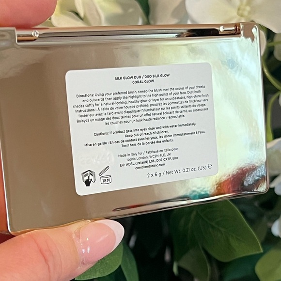 ICONIC LONDON • SILK GLOW DUO • CORAL GLOW - Picture 5 of 6